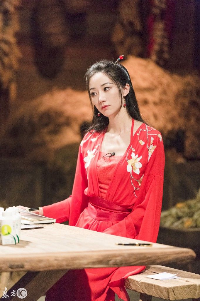 韩雪《我是大侦探》花絮照,看了才知道什么是