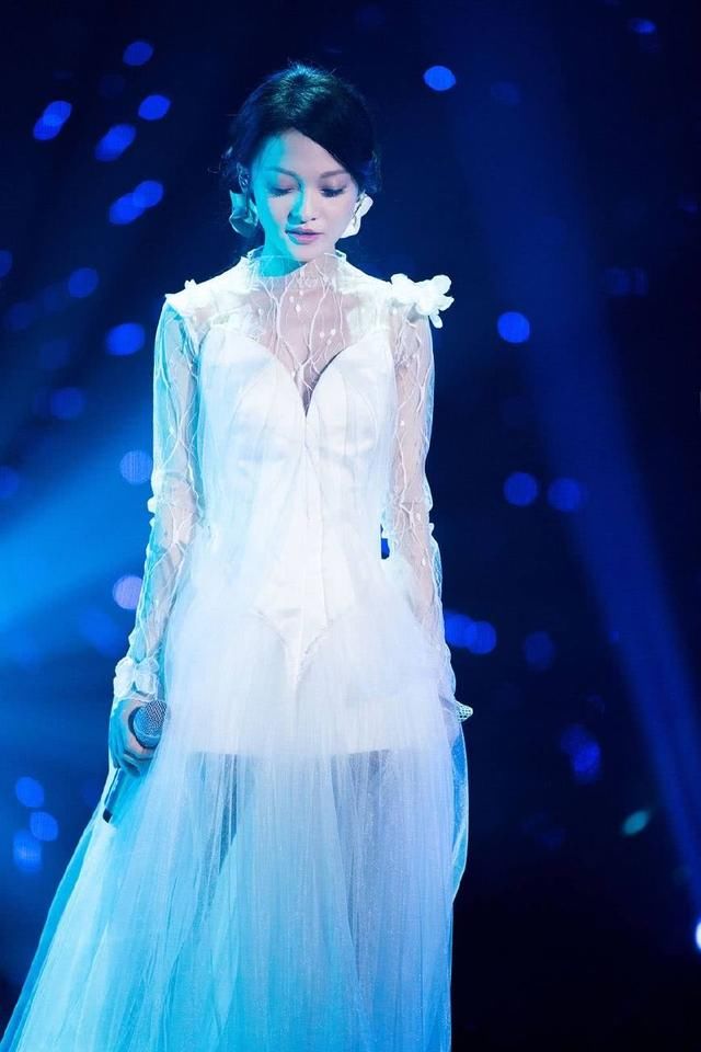 曾经陪跑歌手无名次,今又上跑男欲转型?