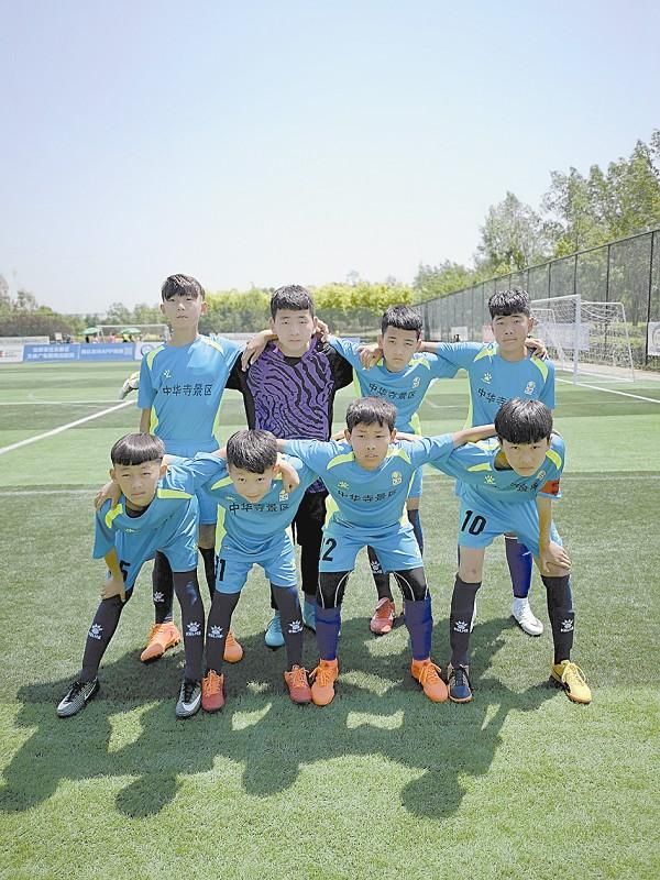 四名鞍山海城足球小子踢进省队