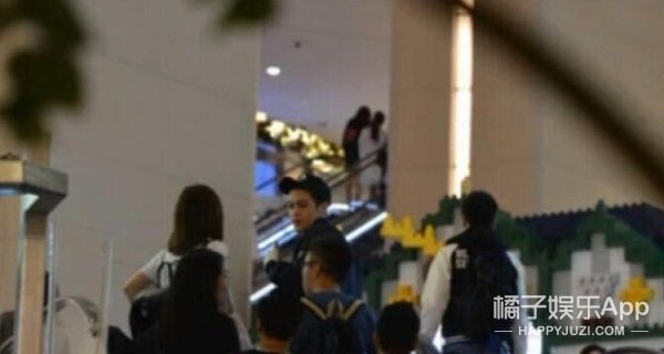 邓紫棋穿情侣装与男朋友甜蜜约会,又双叒叕撒