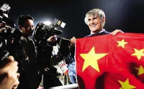 足球好医生米卢重返中国