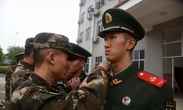 军人退伍费有多少钱?参军两年士兵退役金是多