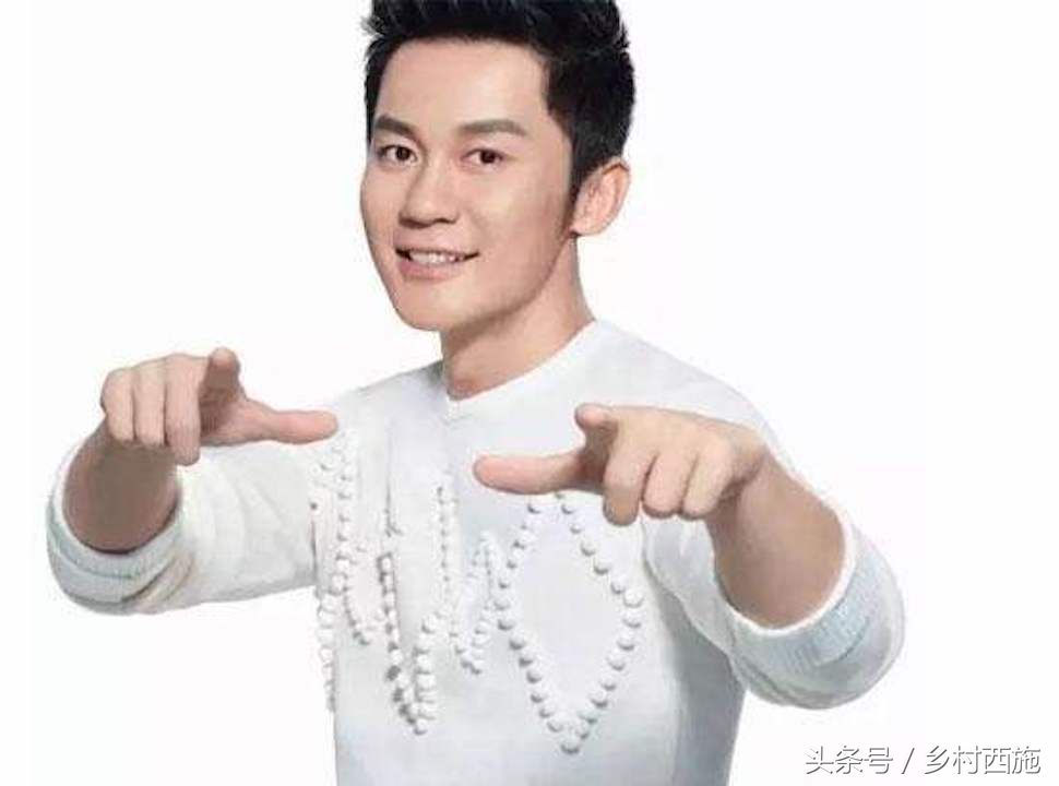 李晨面具被揭开,憨厚老实形象崩塌,网友:都是装的,哪有大黑牛