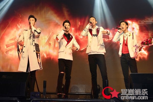 简单快乐喜乐七周年演唱会 孙子涵快歌嗨翻全场