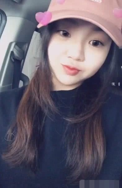 传说中的抖音小可爱,当看到她健身房照片后,网