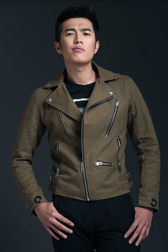 《深夜食堂》周帅曝写真 尽显轻熟男气质