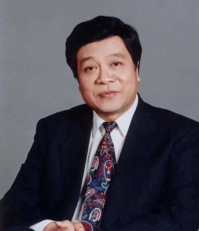 赵忠祥助理微博灵堂曝光 追悼会将于1月20日举行(图1) 赵忠祥助理微博灵堂曝光 追悼会将于1月20日举行(图1)