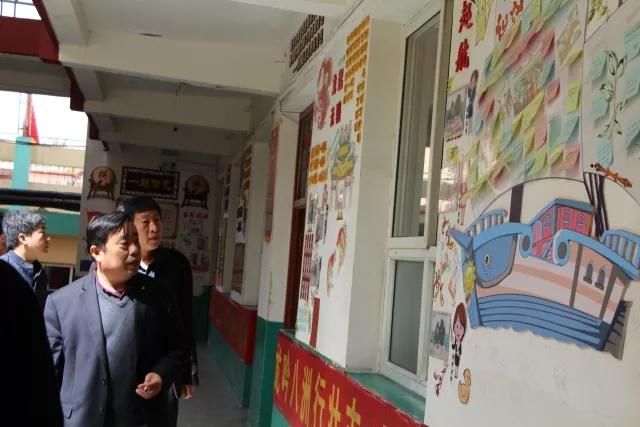 辛集市育才中学王津校长一行到我校参观考察衡