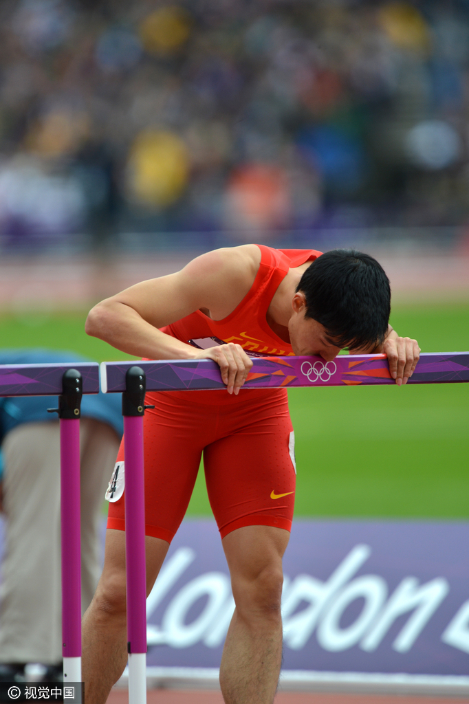 北京时间8月7日，2012伦敦奥运会田径比赛在“伦敦碗”奥林匹克体育场结束男子110米栏预赛。中国飞人刘翔因发生意外在攻第一个栏时直接打栏摔倒在地，最终单腿跳过终点无缘晋级。面对未来更多的是期待，我们也希望在里约奥运会中国健儿可以再续辉煌。