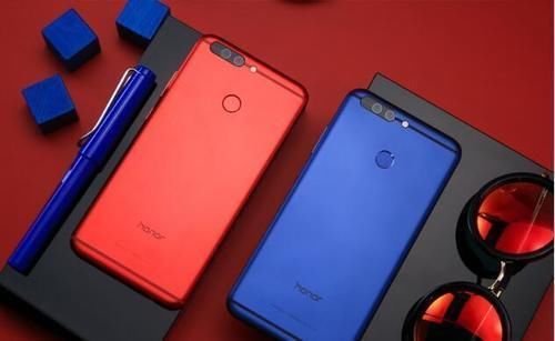 荣耀play一直很稳,为何更新后玩吃鸡经常卡顿、