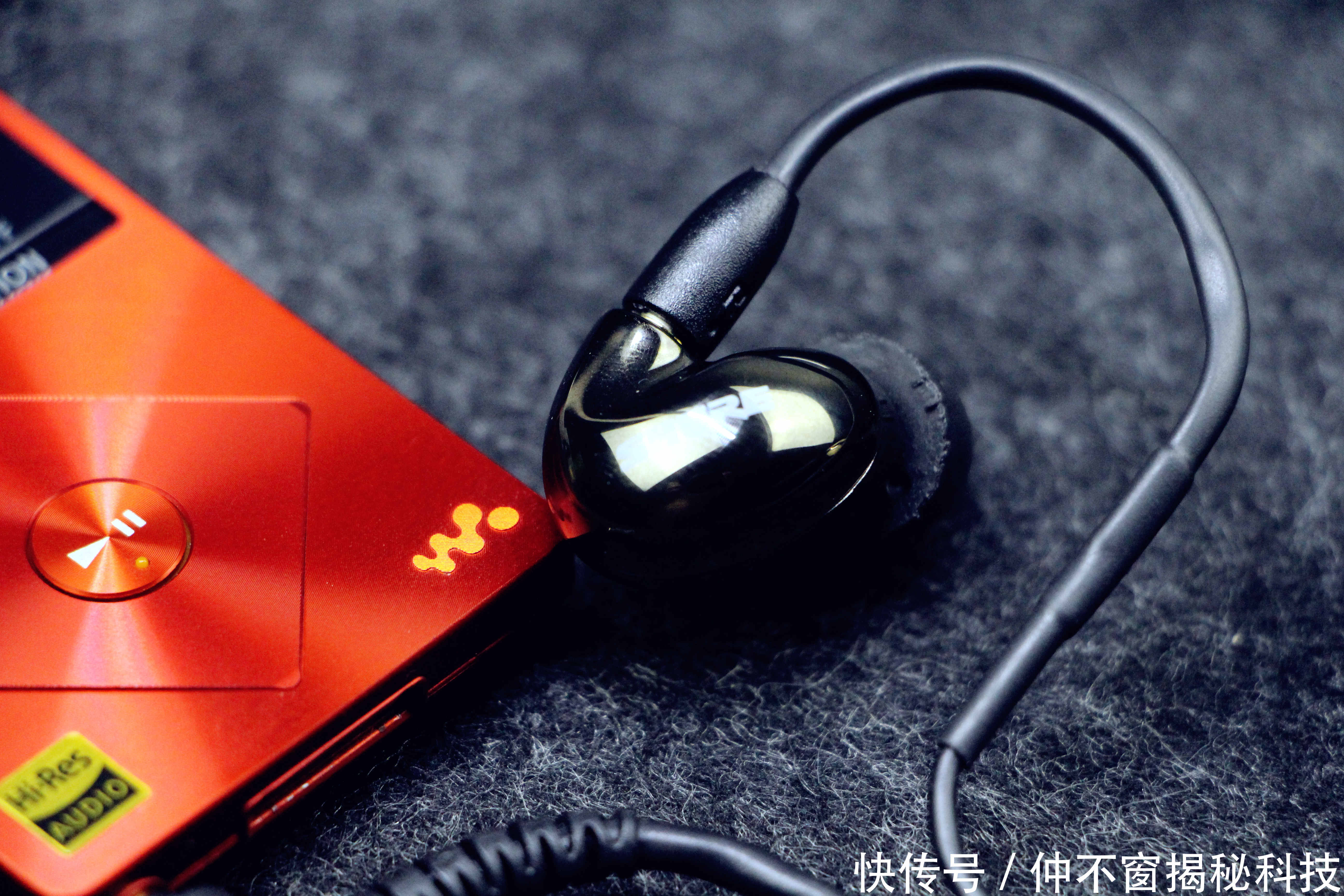 非定制四单元动的铁,上市三年售价坚挺耳塞中