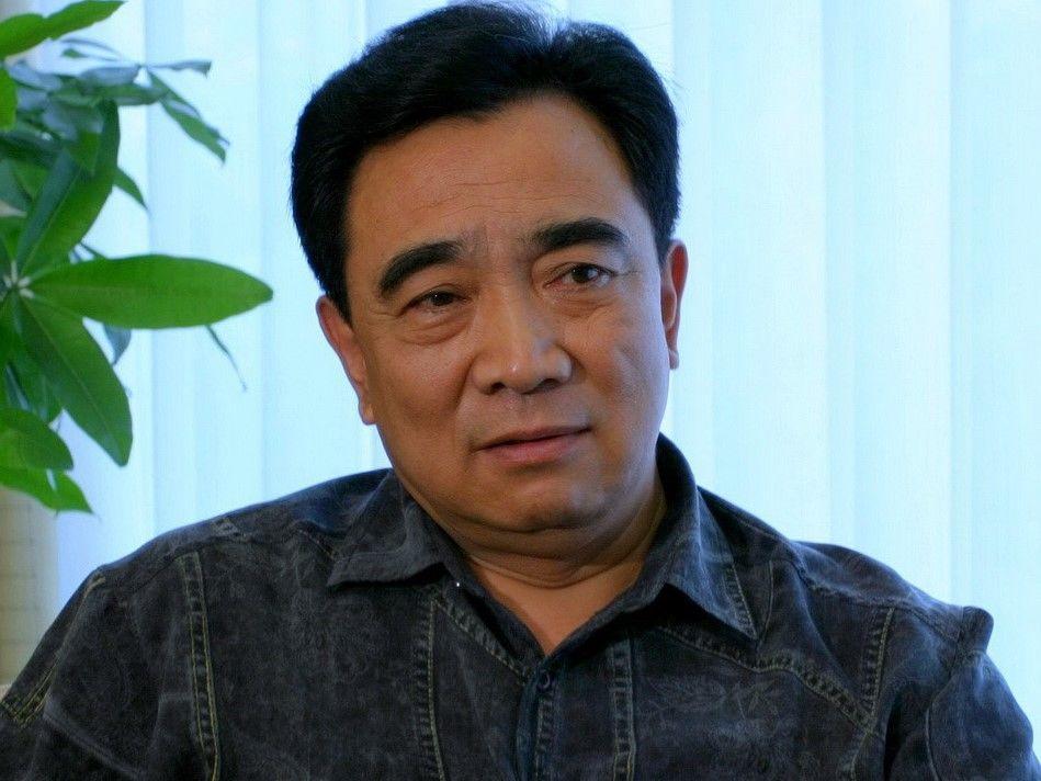 鲍国安儿子鲍毅多大了 t0122de21339c7fa2d9.jpg?size=949x712