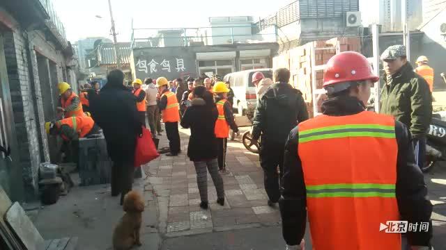 新街口街道整治官园花鸟鱼虫市场