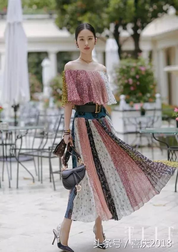 又瘦又美的女生,都在穿抹胸裙!你穿了没?