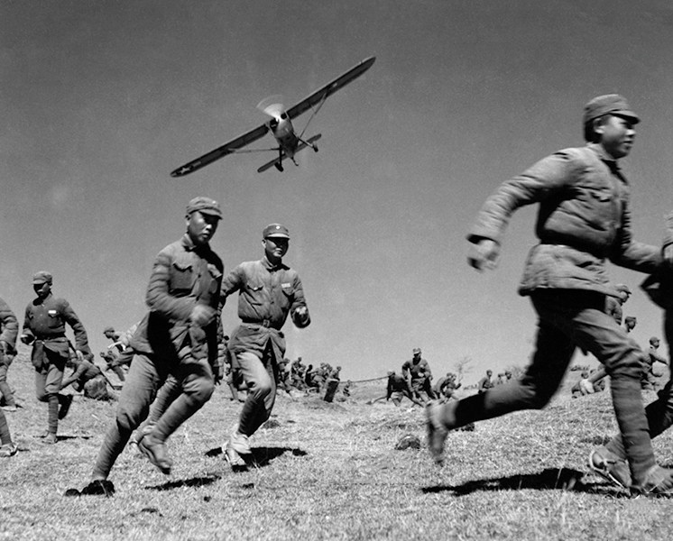 3月29日，中国方面看到英军根本没有组织反攻的诚意，于是第5军军长杜聿明将军下令第200师突围。此举遭到史迪威将军的反对，这位没有任何实战经验的美国将军竟然要求第200师进行反攻。杜聿明将军绕过了史迪威直接下令第200师突围。