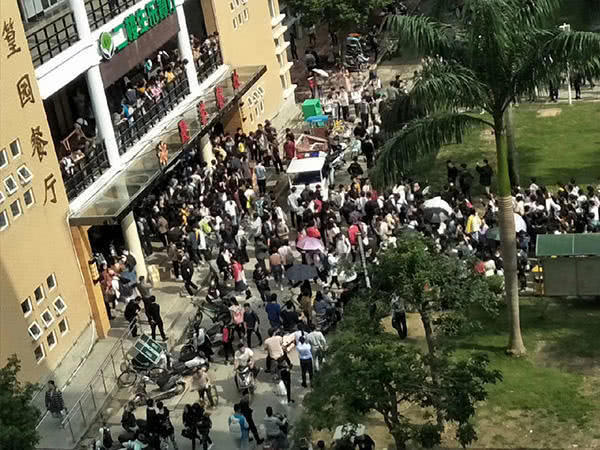 高校禁外卖风波:4商家入校 高校禁外卖风波:4商家入校