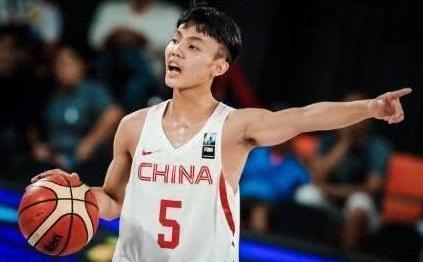 远18岁天才后卫称雄U21联赛!他是中国男篮未