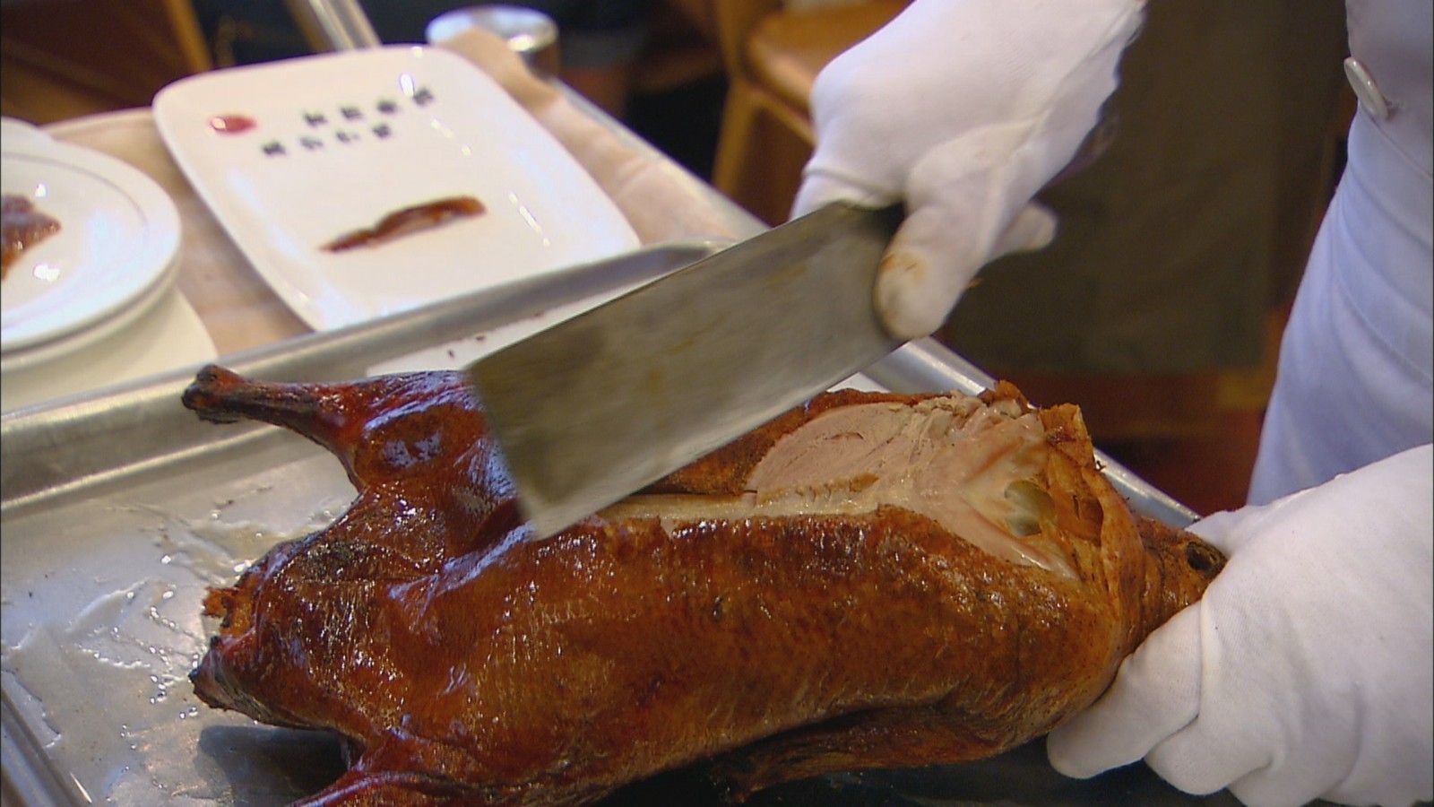 烤鸭您真的会吃吗 听听北京老饕怎么说