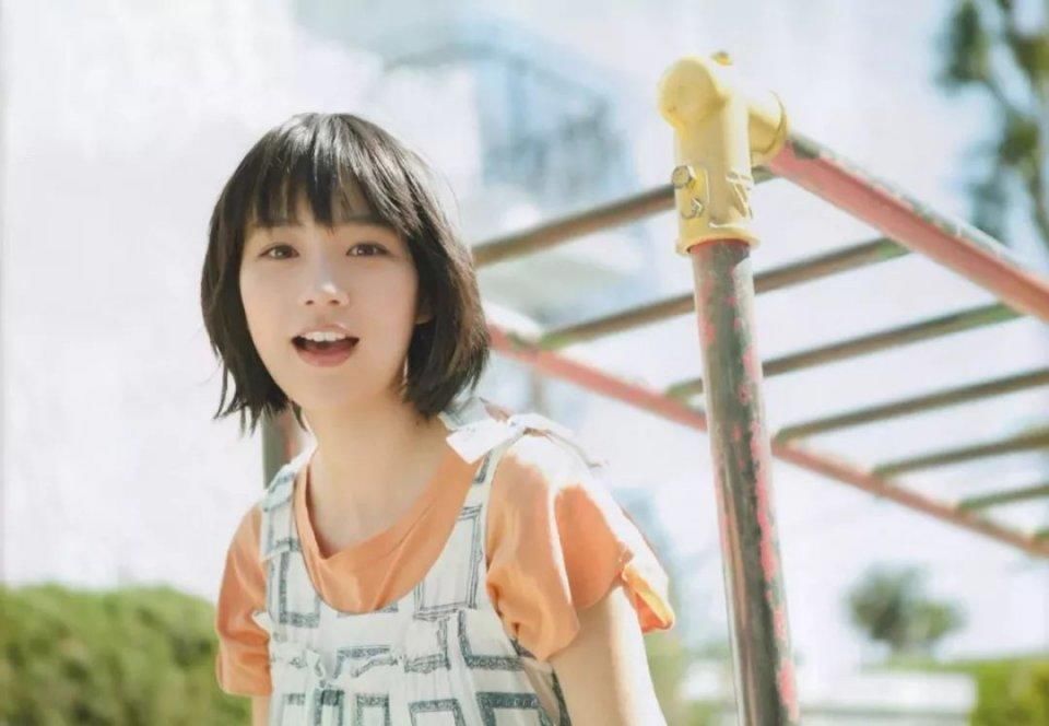 换季头发像杂草?护发神器不能少!