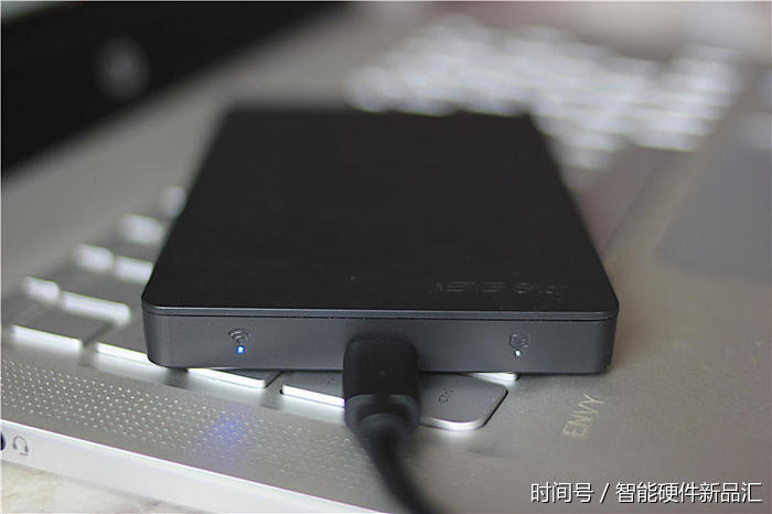 全新无线智能移动硬盘,打造专属云存储-iBIG S