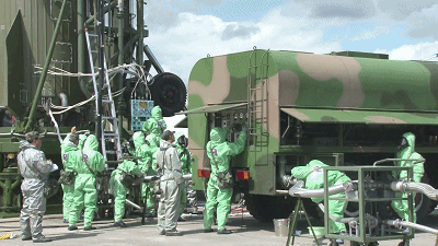 虽然此后中国战略导弹部队装备了射程更远、威力更大的东风-5洲际导弹，但是东风-4一直作为中国战略导弹梯队中的中远程打击力量继续服役。在东风-4导弹的研制过程中，中国的军工科技人员突破了多级火箭、弹头防再度加热、发动机高空二次点火，