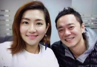 任家萱烧伤后前夫说看到伤痕就恶心,而黄海波