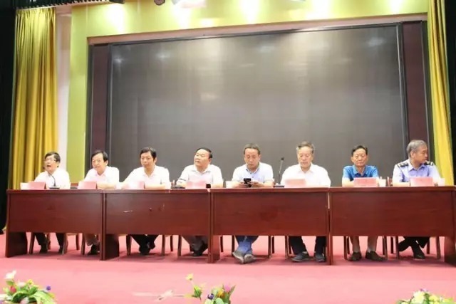 渭南市轨道交通运输高级技工学校招生说明会上学生专业技能展示登峰造极