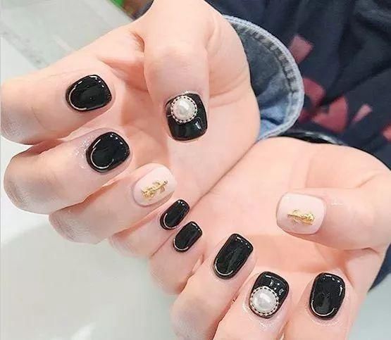 指甲太短怎么做才能使手指显白皙显修长?过年