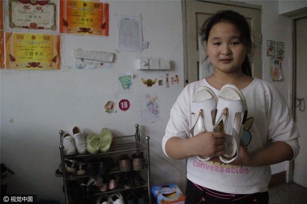 11岁小学生网上做微商挣零花钱 感叹赚钱不容