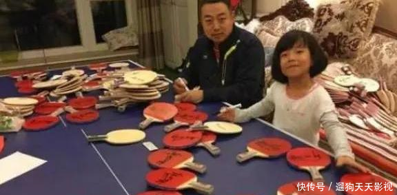 刘国梁家中乒乓球桌抢眼 马龙的这个收藏癖好