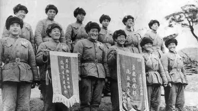 奇袭白虎团的战斗英雄杨育才