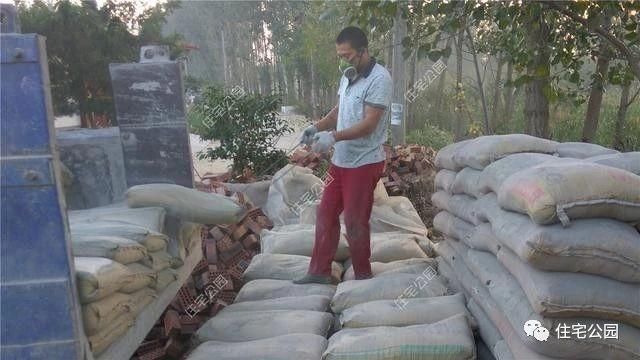 江苏杨先生回农村盖别墅,晚1年盖房贵7万,35万