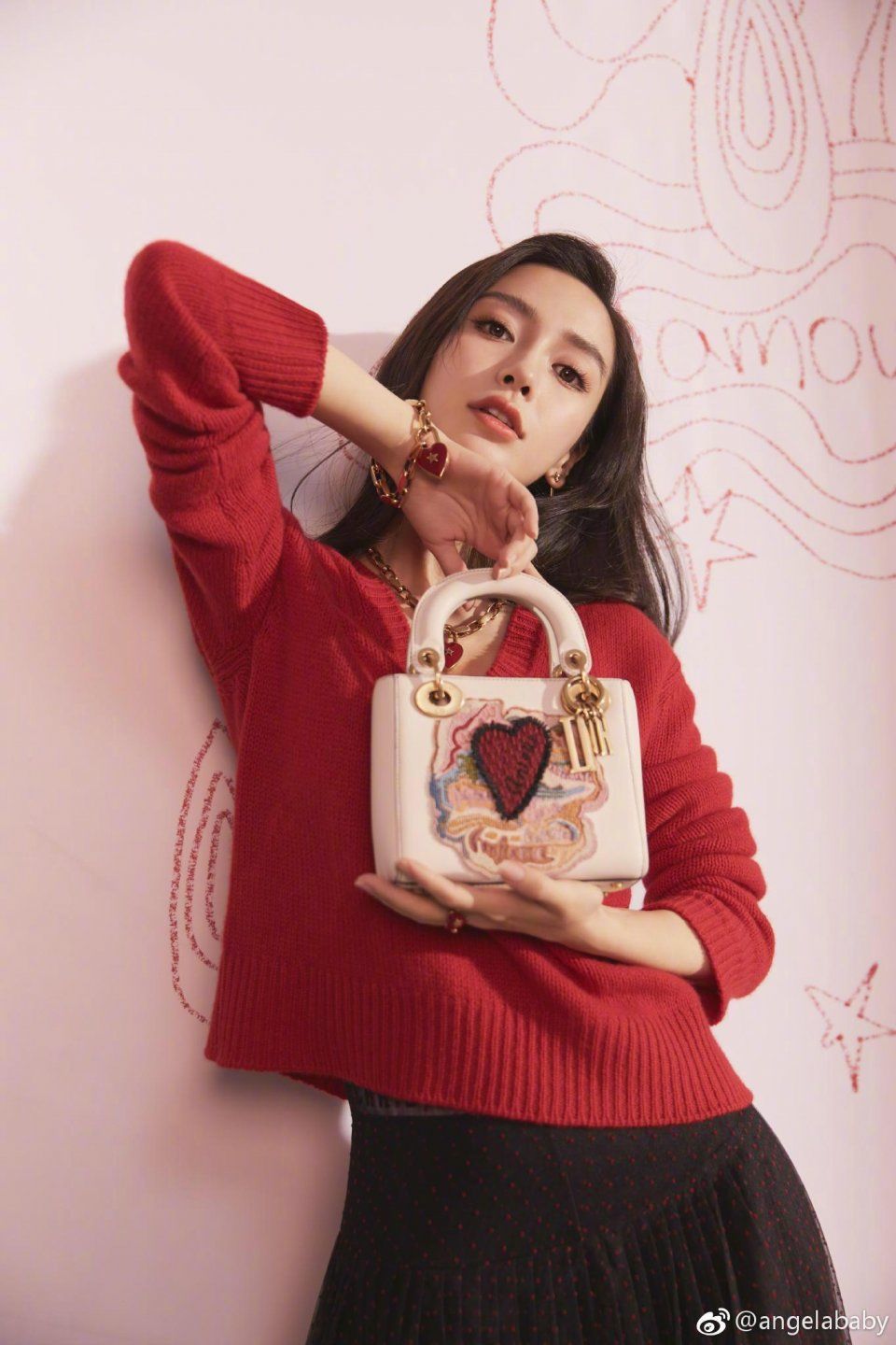 七夕包包大比拼,baby同款两万八,杨幂设计的限