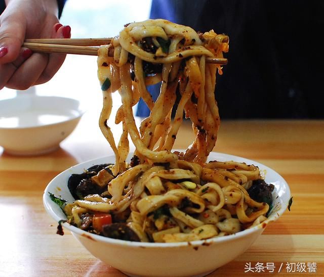 抖音和美食纪录片上爆红的西安美食,你找对地