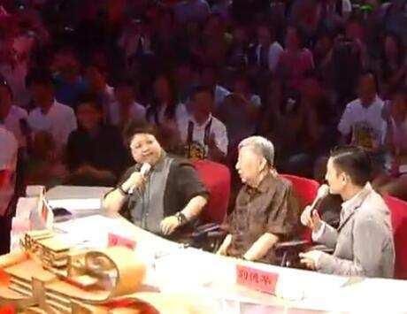 韩红综艺节目中给刘德华戴高帽子 逼得华仔不