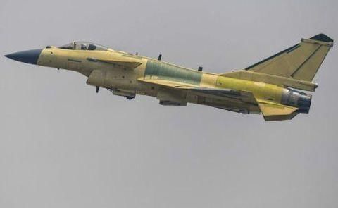 歼10歼20已换推力矢量发动机,歼31还会远吗