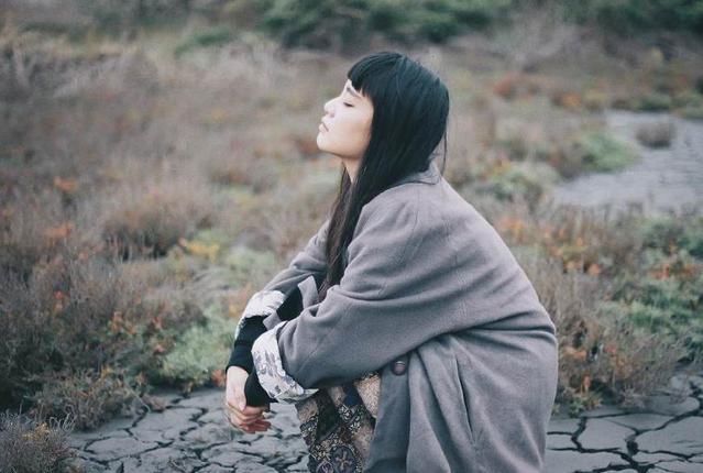 我母亲叫李桂花,我跟随我母亲的姓,我叫李月娥,我今年27岁,至今有母无