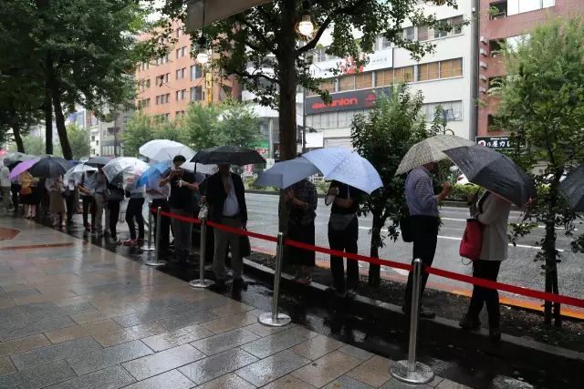 日本店主三顾兰州学艺 首家兰州拉面店东京爆红