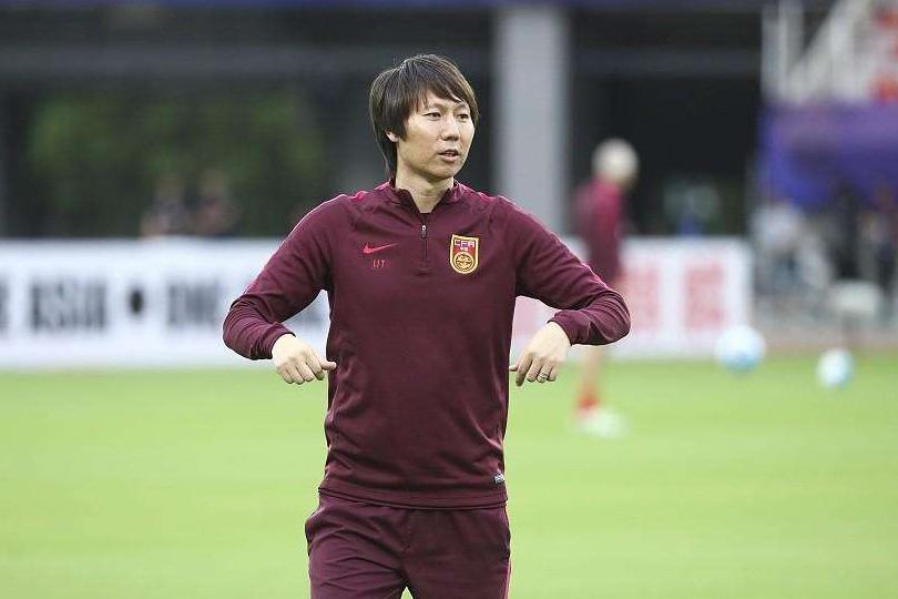 对国足的骂声,国足教练终于发声:中国人都瞧不