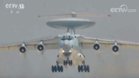 阅兵训练场的故事丨空中受阅梯队 多型预警机展示最强“空中大脑” 阅兵训练场的故事丨空中受阅梯队 多型预警机展示最强“空中大脑”