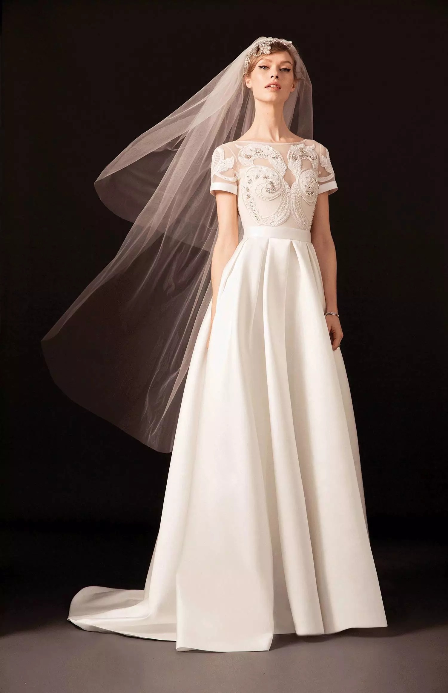 婚纱照选礼服_红色礼服婚纱照(3)