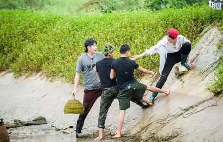 雷佳音吹雪不小心成悲剧?真人秀人设秒破功,网