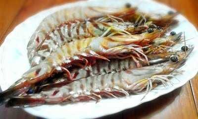 教你如何做清蒸蒜茸大明虾,做法简单味道鲜美