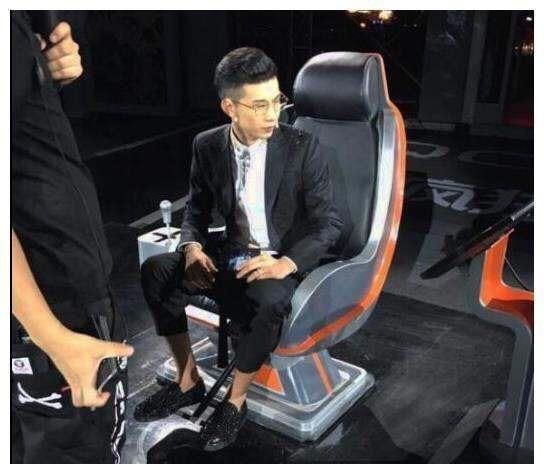 金星在节目上嘲讽喊麦主播,李天佑到底是什么