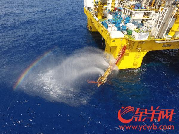 2017年6月21日,中国南海神狐海域可燃冰试采平台 金羊网记者林桂炎 摄