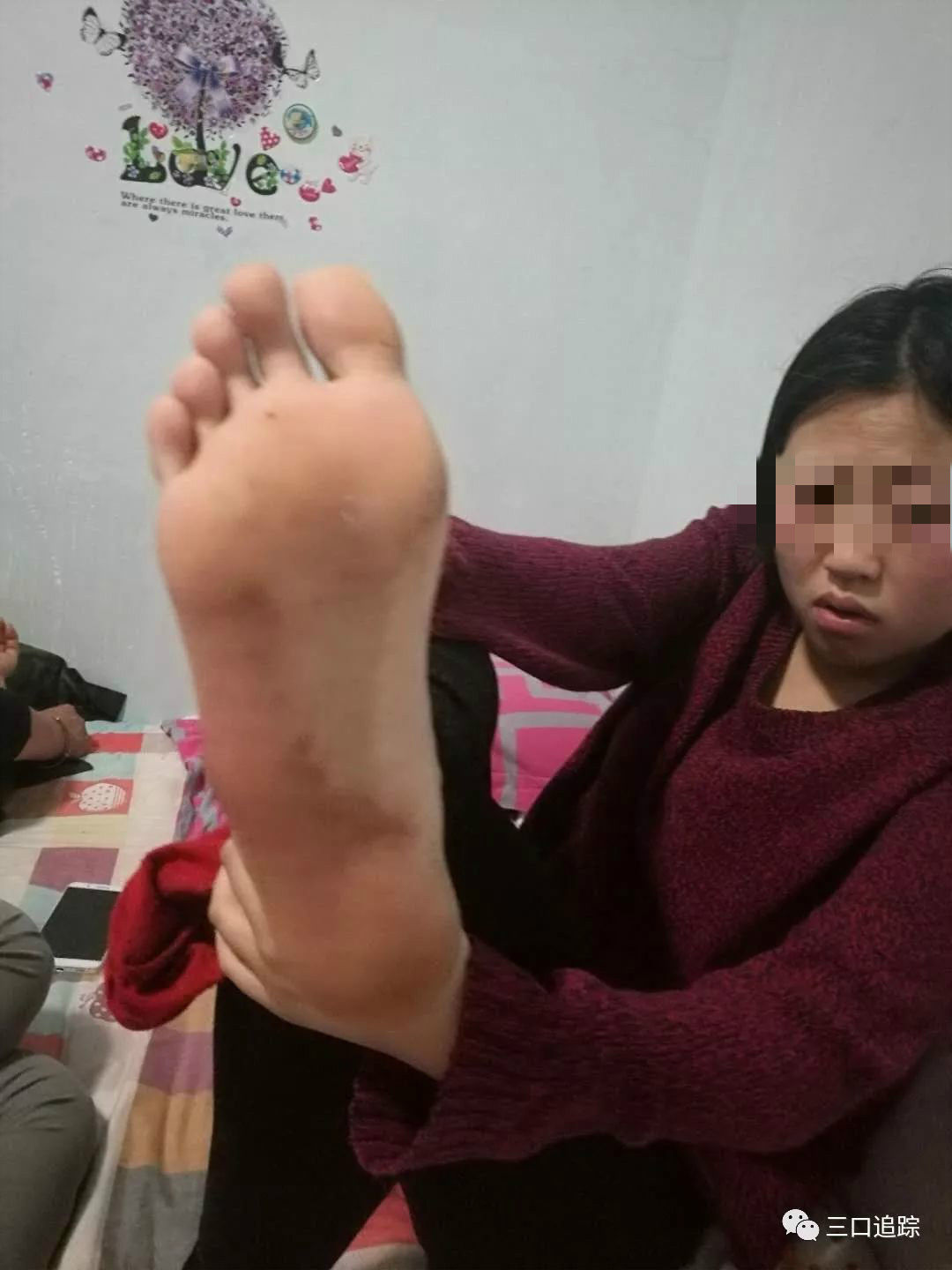 中传女硕士发长文曝父亲大年初三遭村霸砍死