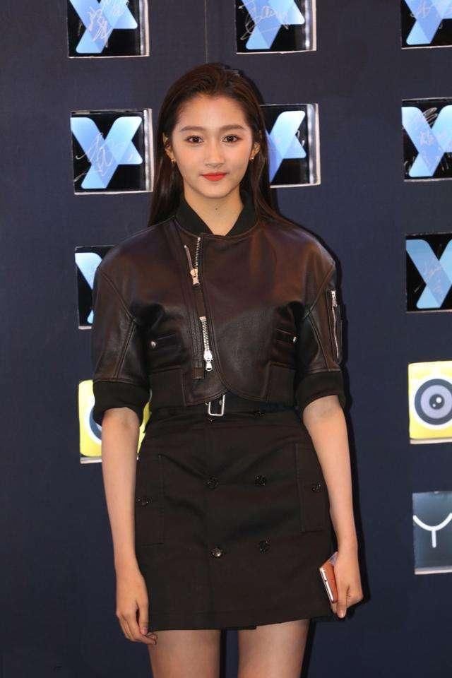 迪丽热巴和关晓彤一起演过电视?可热巴也太美