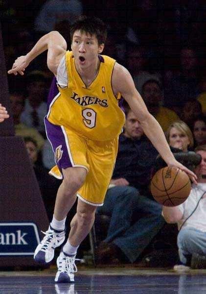 为何饱受质疑的孙悦能进NBA,看了08年奥运会