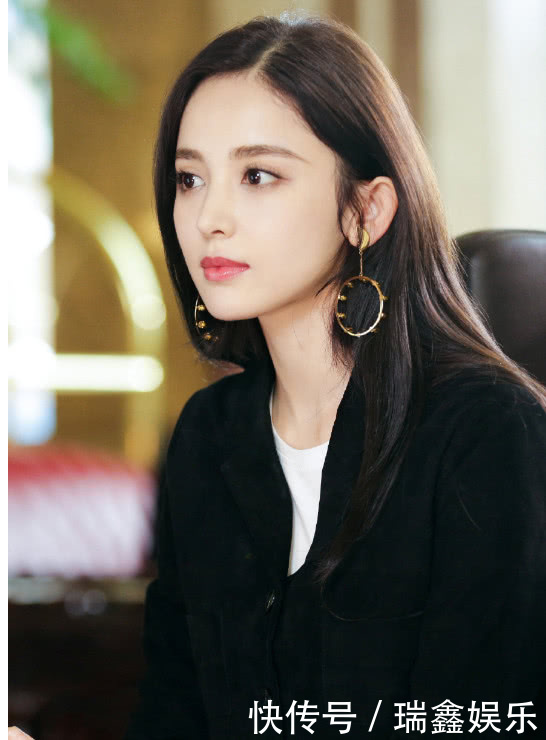 窦骁和古力娜扎亲密照公布恋情,网友:大白菜被