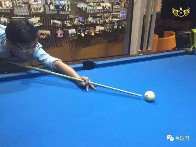 台球入门教学动作篇:2、需要知道的几种手架方